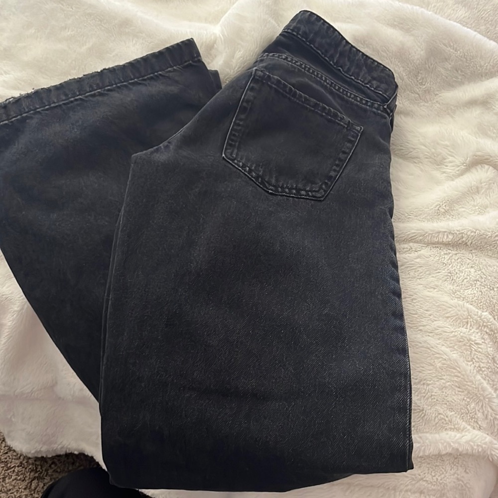 Aeropostale low rise, wide leg jeans. 000R
